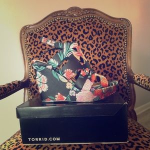 Black platform wedge with floral brocade pattern